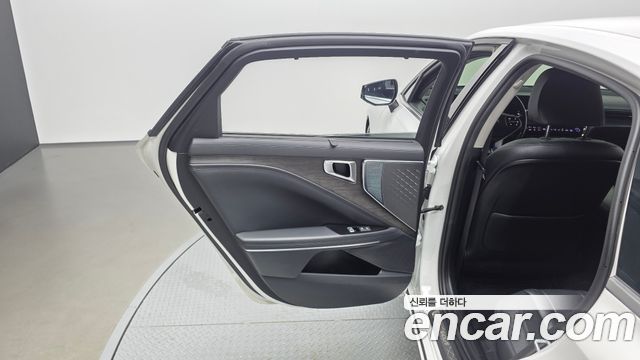 Kia K8 2022 — photo 15
