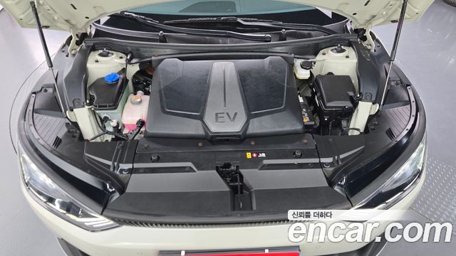 Kia EV6 2023 — photo 6
