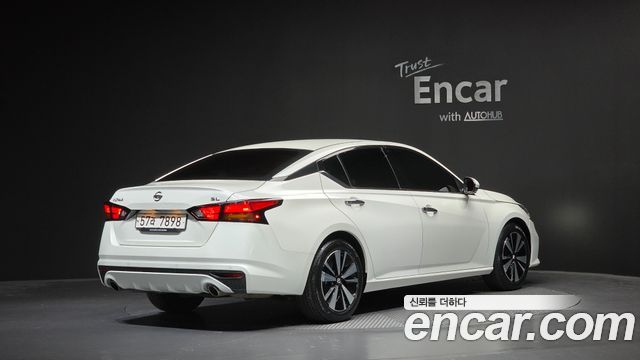 Nissan Altima 2019 — photo 2