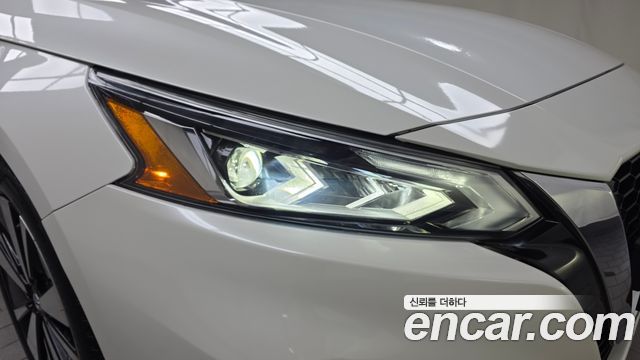 Nissan Altima 2019 — photo 8