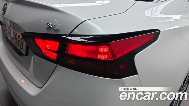 Nissan Altima 2019 — photo 9
