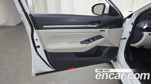Nissan Altima 2019 — photo 14