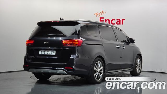 Kia Canival 2019 — photo 2