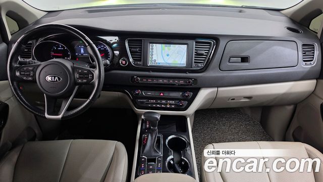 Kia Canival 2019 — photo 7