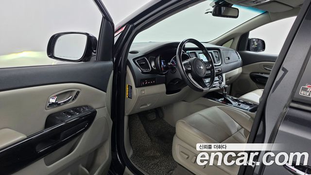 Kia Canival 2019 — photo 10