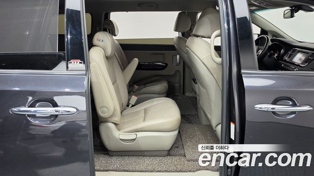 Kia Canival 2019 — photo 12