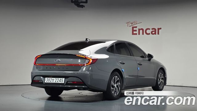 Hyundai Sonata 2022 — photo 2