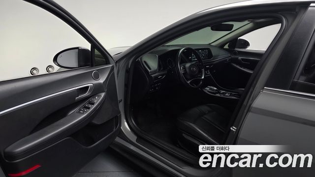 Hyundai Sonata 2022 — photo 13