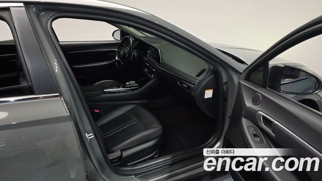 Hyundai Sonata 2022 — photo 17