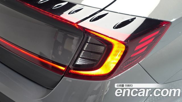Hyundai Sonata 2022 — photo 9