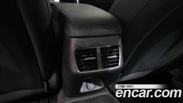 Hyundai Sonata 2022 — photo 32