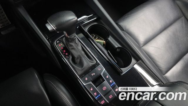 Kia K7 2017 — photo 9