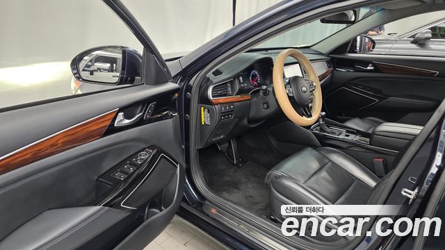 Kia K7 2017 — photo 10