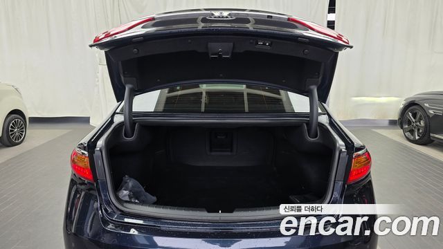 Kia K7 2017 — photo 20
