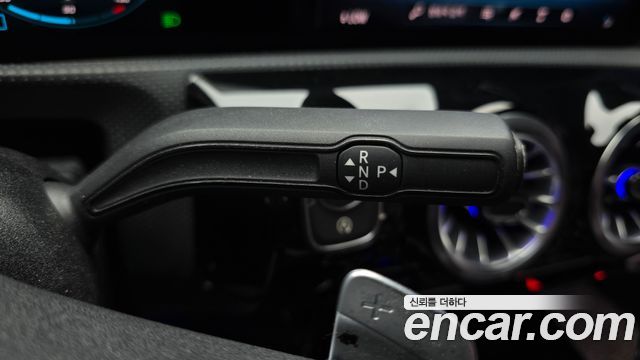 Mercedes-Benz CLA-Class 2021 — photo 9