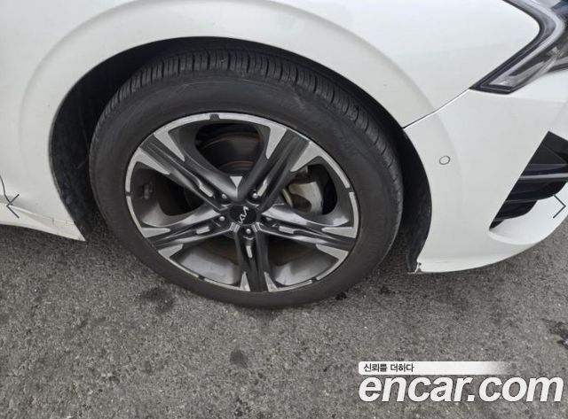 Kia K5 2023 — photo 4