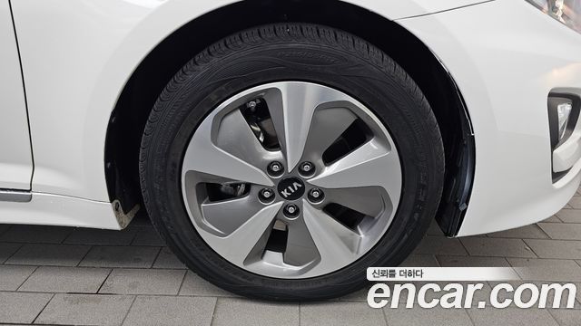 Kia K5 2015 — photo 7