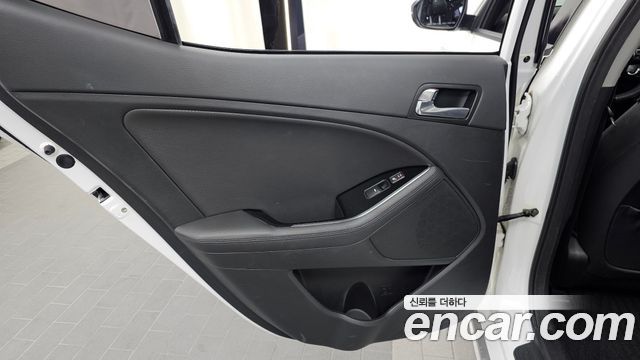 Kia K5 2015 — photo 15