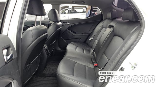 Kia K5 2015 — photo 16