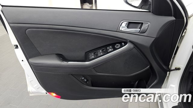 Kia K5 2015 — photo 27