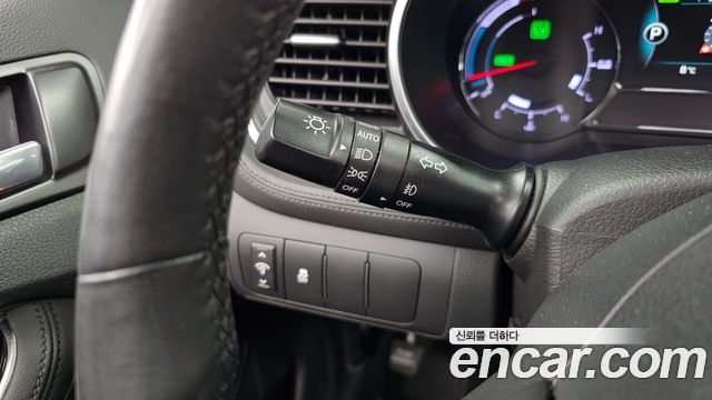 Kia K5 2015 — photo 32