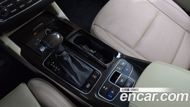 Kia K7 2015 — photo 12