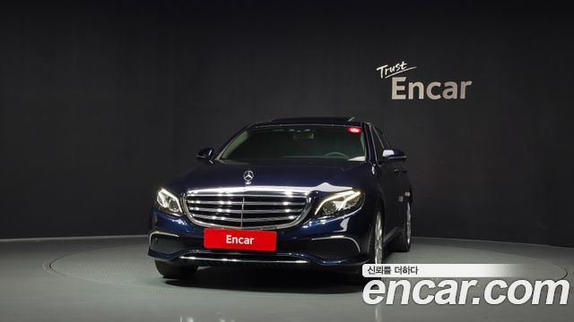 Mercedes-Benz E-Class 2018 — photo 3