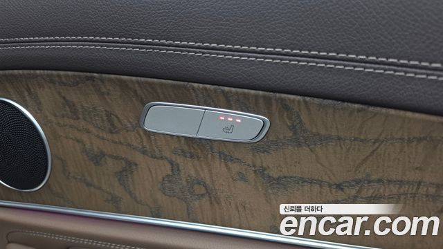 Mercedes-Benz E-Class 2018 — photo 25