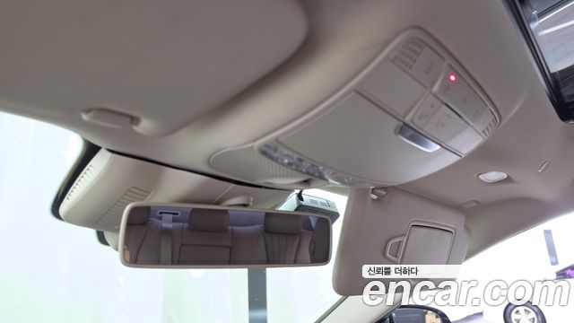 Mercedes-Benz E-Class 2018 — photo 31