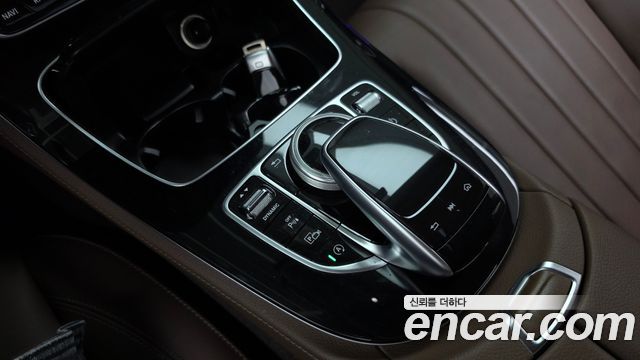 Mercedes-Benz E-Class 2018 — photo 32