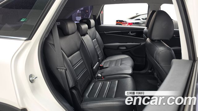 Kia Sorento 2018 — photo 12
