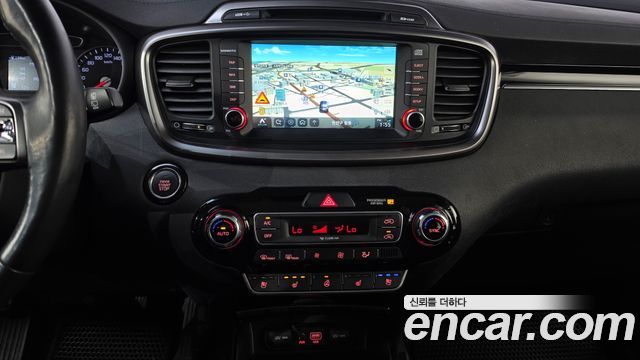 Kia Sorento 2018 — photo 15