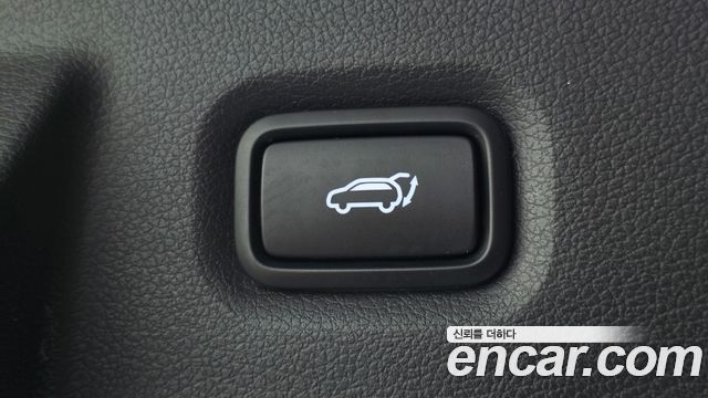 Hyundai Santafe 2021 — photo 18