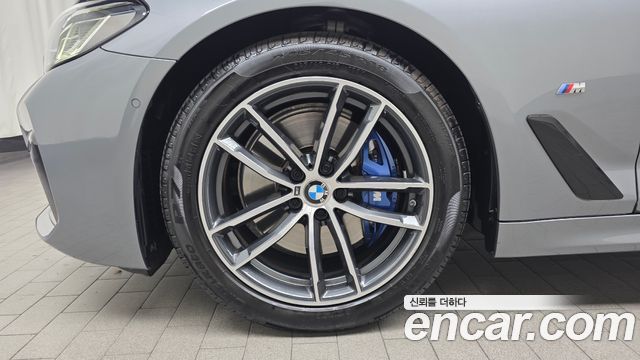 BMW 5-Series 2023 — photo 5