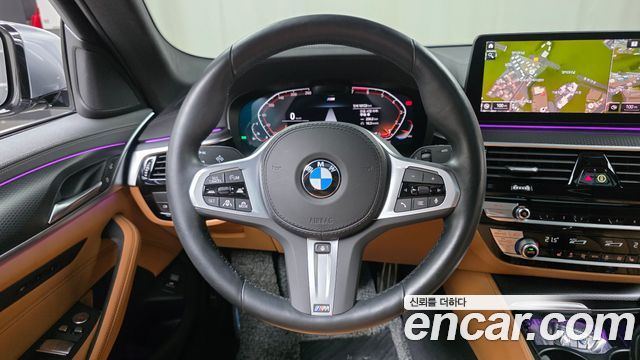 BMW 5-Series 2023 — photo 13
