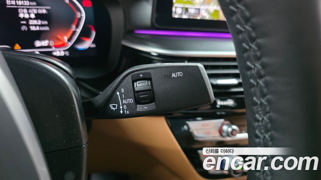 BMW 5-Series 2023 — photo 18