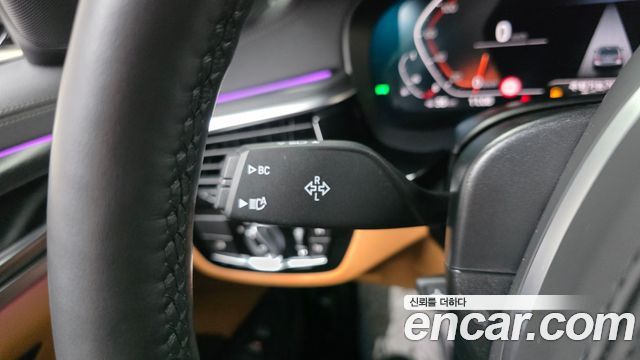 BMW 5-Series 2023 — photo 19
