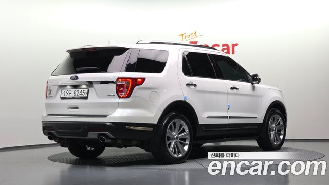 Ford Explorer 2018 — photo 2