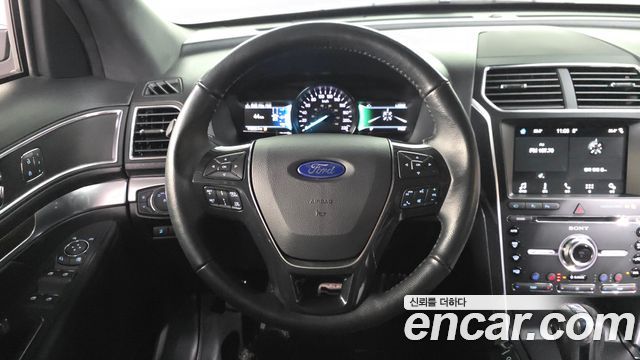 Ford Explorer 2018 — photo 19