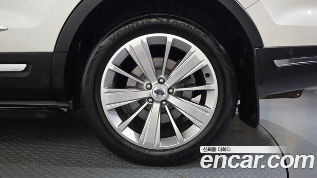 Ford Explorer 2018 — photo 7