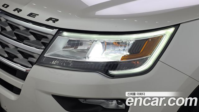 Ford Explorer 2018 — photo 8