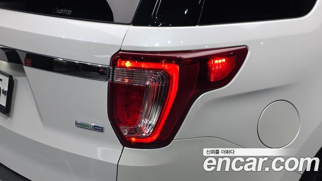 Ford Explorer 2018 — photo 9