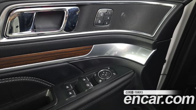 Ford Explorer 2018 — photo 29