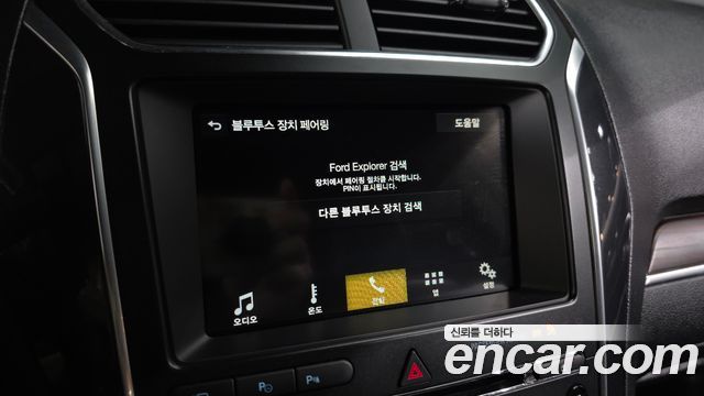 Ford Explorer 2018 — photo 30