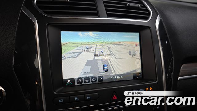 Ford Explorer 2018 — photo 35