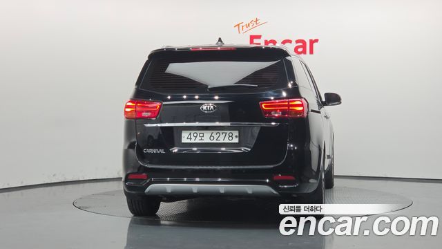 Kia Canival 2019 — photo 4