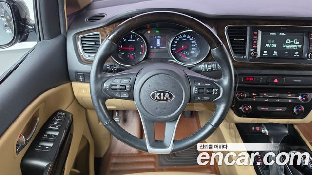 Kia Canival 2019 — photo 19