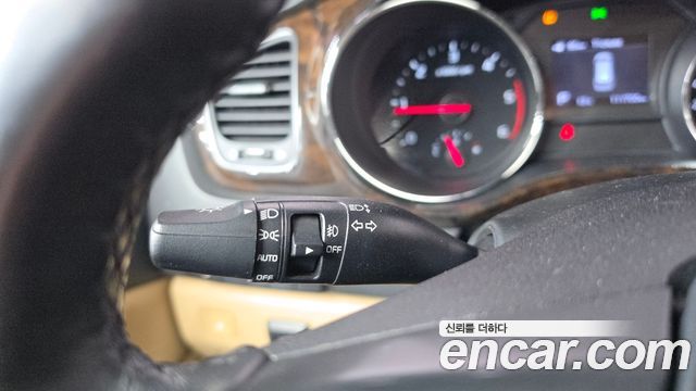 Kia Canival 2019 — photo 23