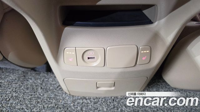 Kia Canival 2019 — photo 24