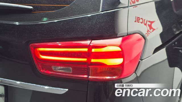 Kia Canival 2019 — photo 9